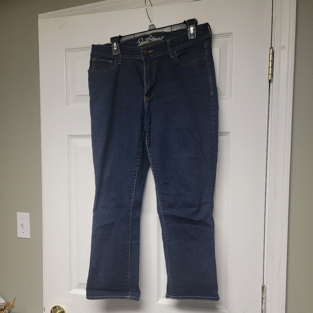 Old Navy Sweetheart Crop Jeans